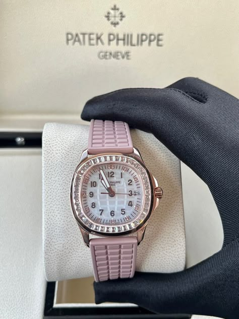 Women Patek Philippe, Patek Philippe Women, Bracelets For Prom, Rich Wife Aesthetic, Aesthetic Loungewear, Classy Mini Dresses, Elegant Watches Women, Quiet Luxury Style, Watches Silver