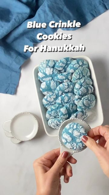 Hanukkah Cookies Recipe, Hanukkah Cookies Decorated, Hanukkah Cookies, Hanukkah Baking, Jewish Cookies, Hanukkah Desserts, Hanukkah Food, Blue Gel, Crinkle Cookies