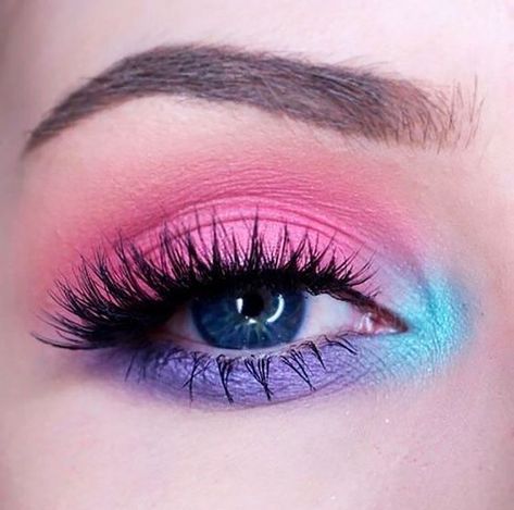 21 Easter makeup looks that celebrate your love & passion for pastels Make Up Designs, Mekap Mata, Pastel Makeup, Jenner Makeup, Purple Eye Makeup, Easter Makeup, Eyebrow Eyeshadow, Kylie Jenner Makeup, Smink Inspiration