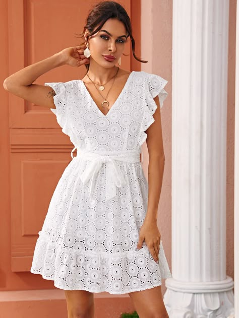 Frock Fashion, Lace Dress Styles, Eyelet Embroidery, African Print Fashion Dresses, Causual Outfits, Frock Design, African Fashion Dresses, Belted Dress, Simple Dresses