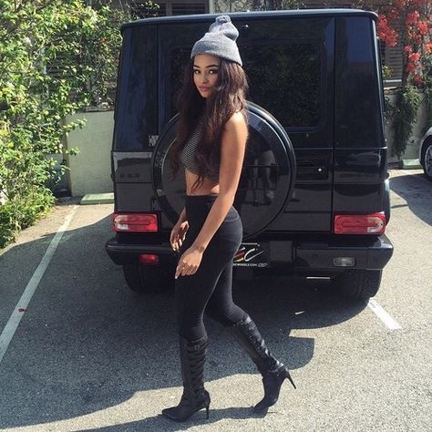 Image via We Heart It #fashion #outfit #pretty #jessicajarrell Jessica Jarrell, Good Girls, Car Girl, Bad Habits, Fashion Addict, Tumblr Blog, Riding Helmets, Over Knee Boot, Cool Girl