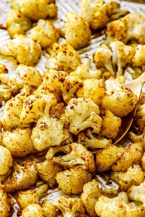 Healthy Roasted Vegetables, Easy Roasted Cauliflower, Roast Cauliflower, Cauliflower Tots, Christmas Vegan, Parmesan Roasted Cauliflower, Oven Roasted Cauliflower, Cauliflowers, Roasted Cauliflower Recipes