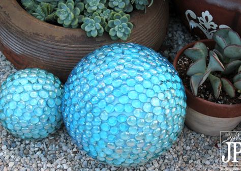 Marble Gazing Globe Cheap Outdoor Patio Ideas, Gazing Globe, Garden Globes, Outdoor Crafts, 1 Dollar, Diy Outdoor Decor, Diy Store, Outdoor Diy Projects, Outdoor Diy