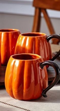 @AranzaDrive ❁ Autumn Decorating, Happy Fall Y'all, Duvet Bedding, Clay Ideas, Cute Mugs, Gag Gifts, Autumn Inspiration, Autumn Home, Cups And Mugs