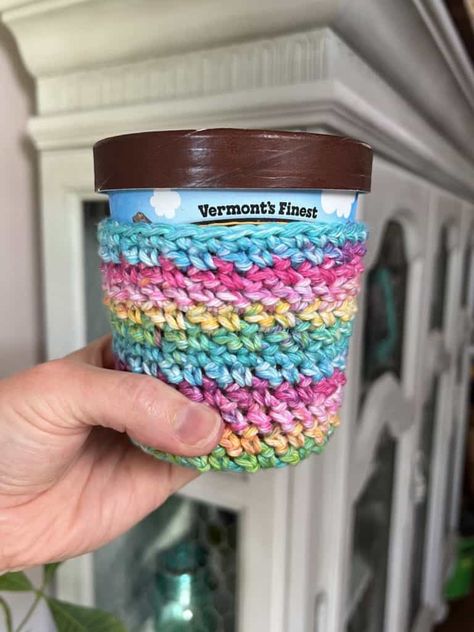 50  Useful Things To Crochet Koozie Crochet Pattern, Useful Things To Crochet, Ice Cream Pint Cozy, Crochet Ice Cream, Things To Crochet, Crochet Craft Fair, Ice Cream Pint, Ice Cream Cozy, Crochet Mug Cozy