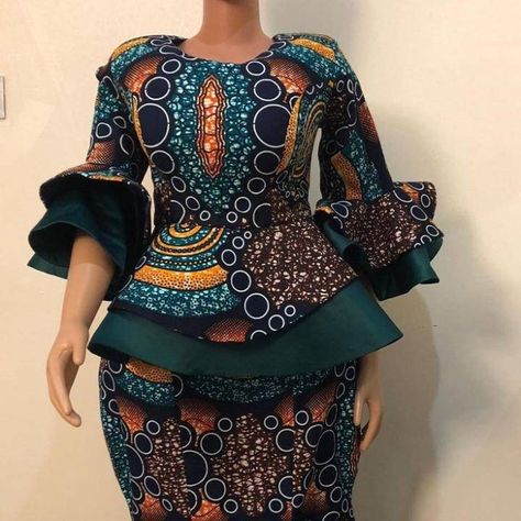 Styles Ankara, Kitenge Designs, Traditional African Clothing, Best African Dresses, African Fashion Skirts, Simply Dresses, African Dresses Modern, African Wear Dresses, Gaun Fashion