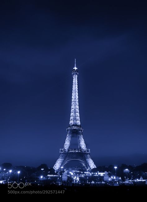 #city #budlings #architecture #amazing #wonder Aesthetic Navy Blue Pictures, Blue Paris Aesthetic, Royal Blue Aesthetic Vintage, Paris Aesthetic Room, Navy Blue Pictures, Royal Blue Aesthetic, Paris Wallpaper Iphone, Blue Eiffel Tower, Aesthetic Navy