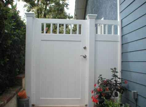 Vinyl Mart Depot | Privacy Gates Side Gate Door Ideas, Hampton Style Gates, Side Of House Fence And Gate, Vinyl Fence Gate Ideas, Modern Backyard Fence, Backyard Fence Design, Privacy Gates, Cheap Privacy Fence, White Gate