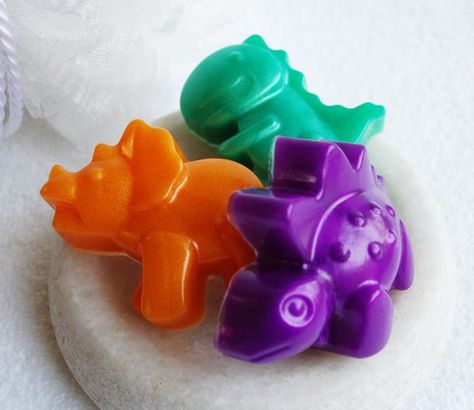 Dinosaur Soap, Soap Party Favors, Soap Melt And Pour, Melt And Pour Soap, Soap On A Rope, Soap Ideas, Melt And Pour, Glycerin Soap, Sls Free Products