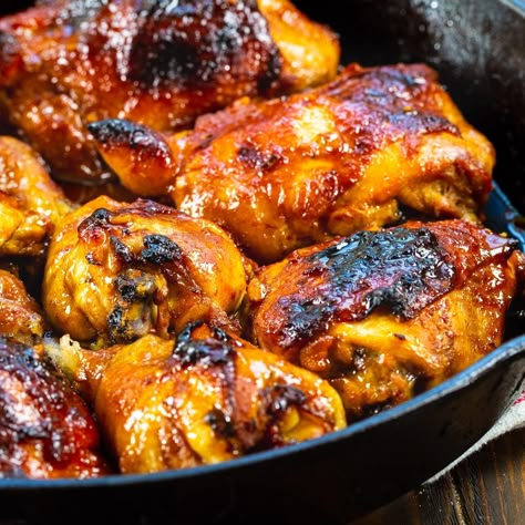 Southern Sticky Chicken Sticky Chicken Recipe, Turkey Meals, Turkey Dinners, Spicy Southern Kitchen, Baked Chicken Recipe, Southern Chicken, Southern Recipe, Poultry Dishes, Southern Recipes Soul Food