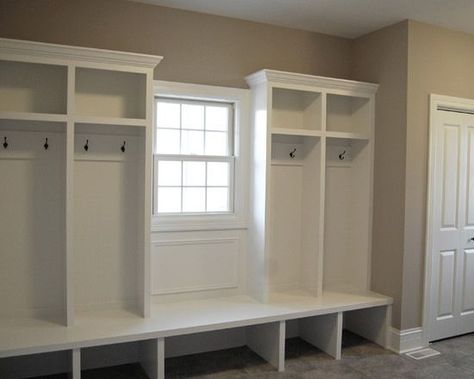 Looks like well within husband's DIYability :: mudroom, DIY, shelving, hooks, cubbies, lockers, entrance, organization Mudd Room, Mudroom Lockers, Mudroom Organization, Custom Floor Plans, Mudroom Ideas, Mudroom Entryway, Mudroom Laundry Room, Mudroom Design, Casa Country