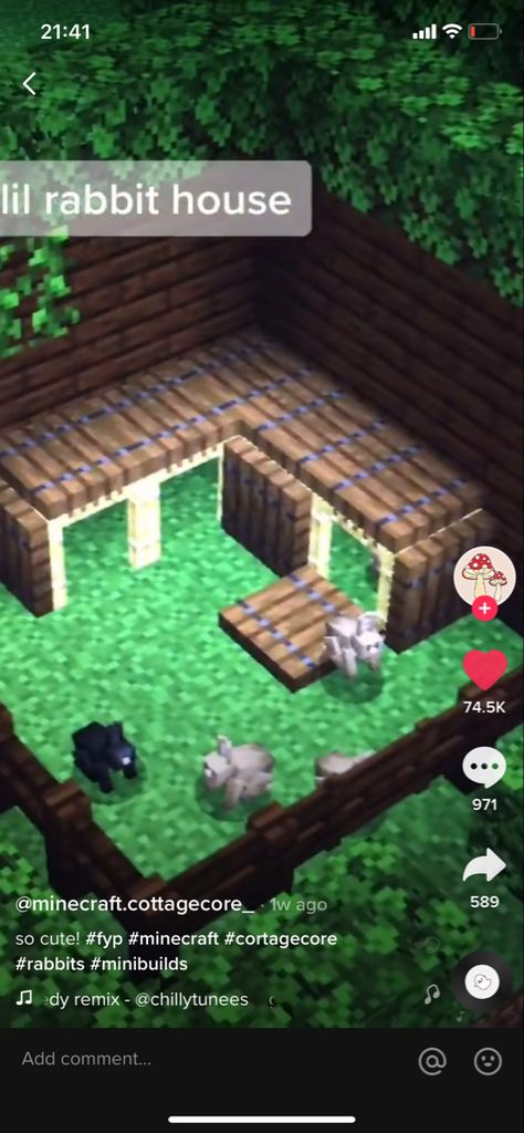 Minecraft Pig Pen Design, Bunny Farm Minecraft, Minecraft Pet Enclosure, Minecraft Axolotl Habitat Ideas, Bunny Cage Minecraft, Cat Cafe Minecraft Ideas, Things To Put In Your Minecraft House, Animal Builds Minecraft, Minecraft Rug Ideas