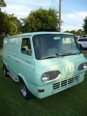 Vintage Vans For Sale, Econoline Van, Ford E Series, Rv Makeover, Ford Van, Hippie Van, Classic Cars Trucks Hot Rods, Cool Vans, Classic Pickup Trucks