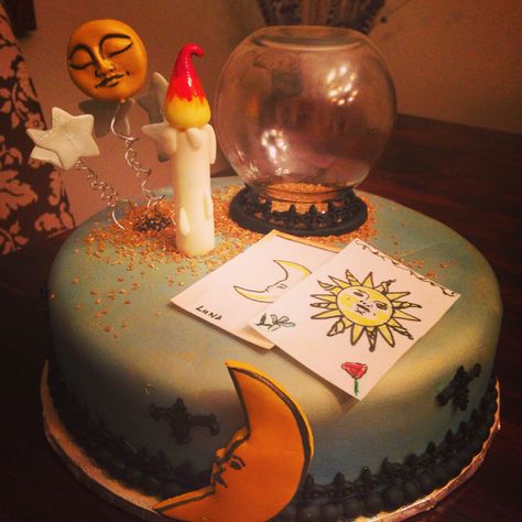 Tarot cake Tarot Card Cake, Spiritual Cake, Witch Shack, Witchy Cake, Zodiac Cake, Tarot Ideas, Dream Witch, Cake 2023, Cake Themes