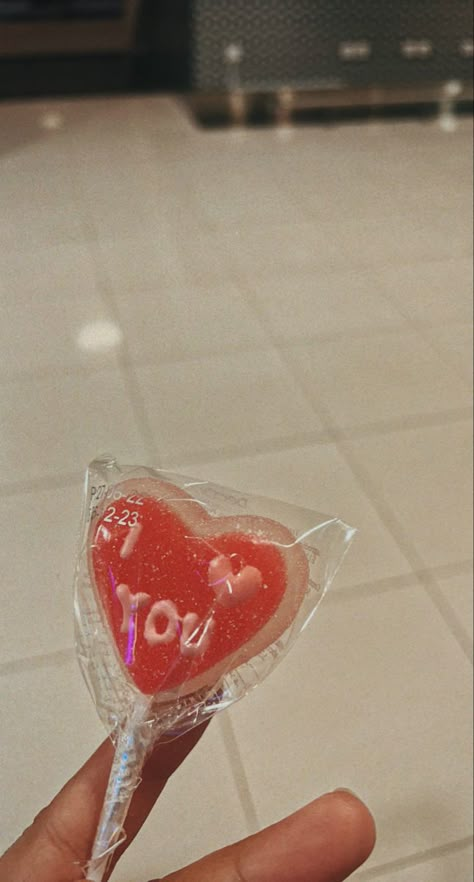 Heart Lolipop Photos, Lolipop Pictures Ideas, Lolipop Snaps, Lolipop Photos Ideas, Snap Shayari, Food Asthetic Picture, Candy Snap, Coffee Pic, Snap Aesthetic