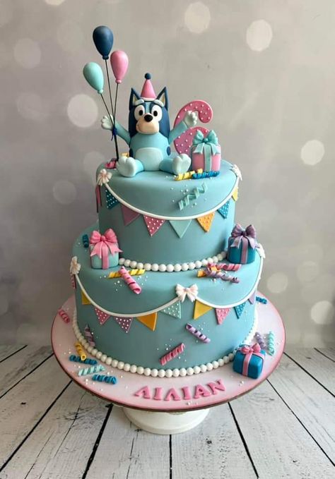 Bluey Cake Ideas For A Girl, Bluey Birthday Cake For Girl, Bluey Birthday Cake Ideas, Bluey Cake Ideas, Bluey Birthday Theme, Bluey Birthday Cake, Bingo Cake, Bluey Y Bingo, Bluey Birthday Party