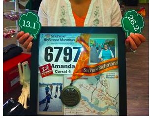 <3 this idea!  Create a shadow box with photos and memorabilia from my first half marathon. Marathon Medal Display, Race Medal Displays, Marathon Medal, Disney Races, Race Medal, Running Medals, First Marathon, Running 5k, Runner Girl