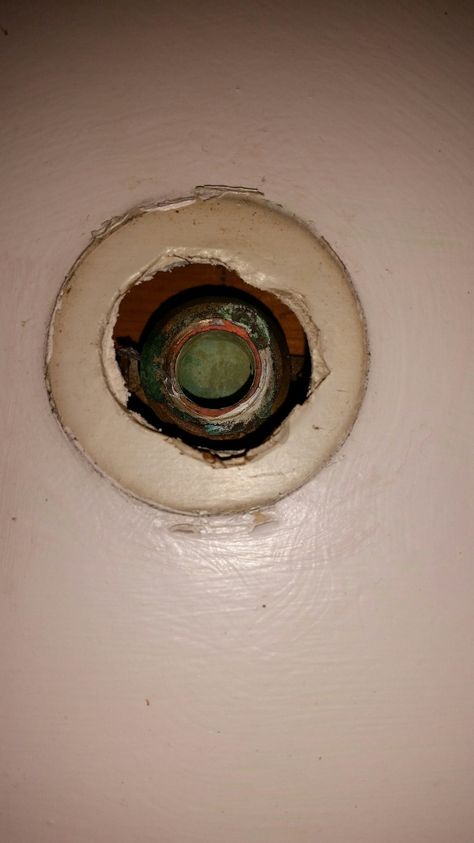 Shower pipe broke off, I need to remove old pipe out to put the new | Hometalk Break Off, Easy Diy Hacks, Make A Door, Old Bathroom, Metal Pipe, Copper Pipe, Iron Pipe, Diy Renovation, Diy Hacks