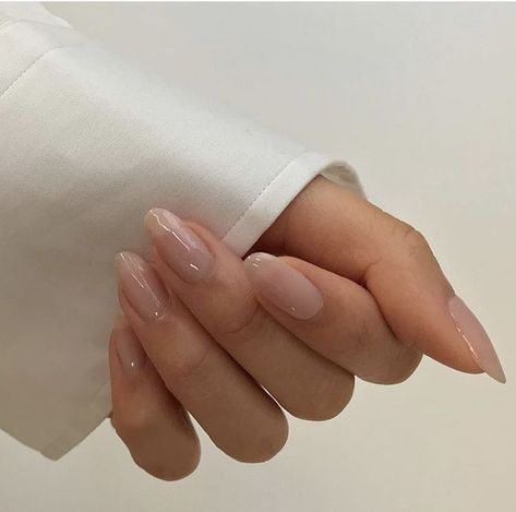 🕊 on Twitter: "Nude nails… " Stars Nails, Minimal Nails, Orange Nails, Minimalist Nails, Prom Nails, Beauty Nail, Dream Nails, Pretty Acrylic Nails, Cute Acrylic Nails