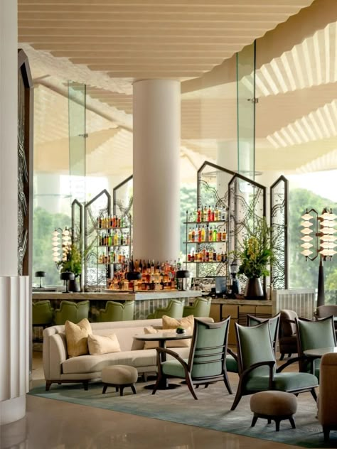 Redefining Luxury Dusit Thani Bangkok Reopens | Luxe Beat Magazine Luxury Hotel Lobby Lounge, Thai Dining Room, Amenity Lounge, Hotel Lift Lobby, Milano Restaurant, Luxury Resort Interior, Door Partition, Thailand Luxury, Hotel Lobby Lounge