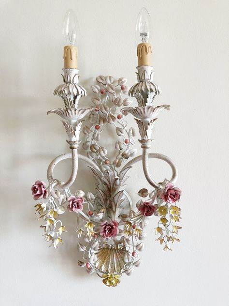 Metal flower wall decor