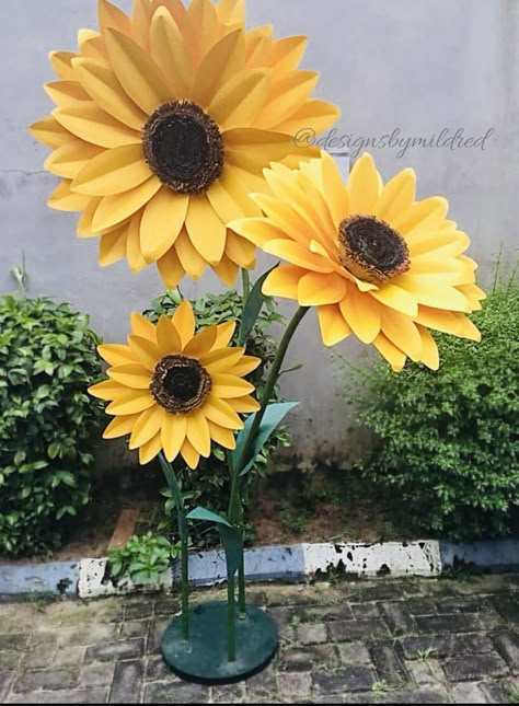 Handmade-DIY Sun Flower Sunflower Paper Flowers, Sunflower Paper Craft, Sunflower Paper, Crafting Flowers, Vbs 2025, Abuja Nigeria, Giant Sunflower, Sunflower Crafts, Paper Sunflowers