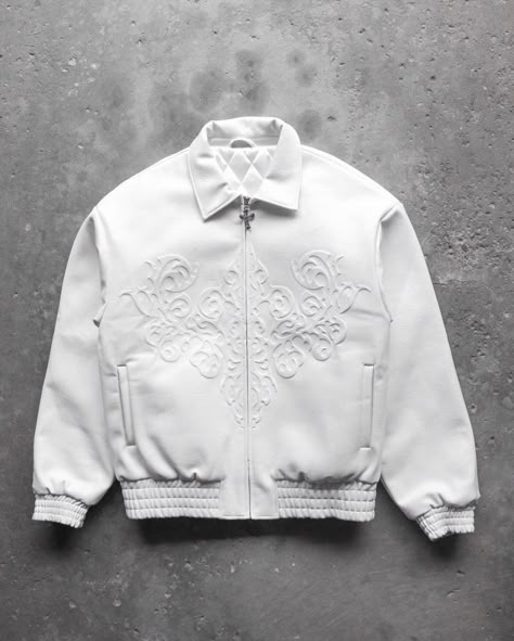 Desain Merek, Jacket Mockup, White Leather Jacket, Motorcycle Jacket Mens, Concept Clothing, Shirt Design Inspiration, Streetwear Mens, Mens Fashion Streetwear, Streetwear Men Outfits