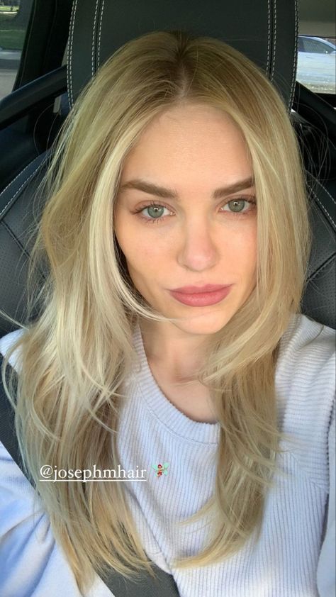 Michelle Randolph Hair Blonde Chest Length Hair, Michelle Randolph Hair, Coco Baudelle, Michelle Randolph, Blonde Hair Inspiration, Light Hair Color, Blonde Hair Looks, Hair Appointment, Hair Shades