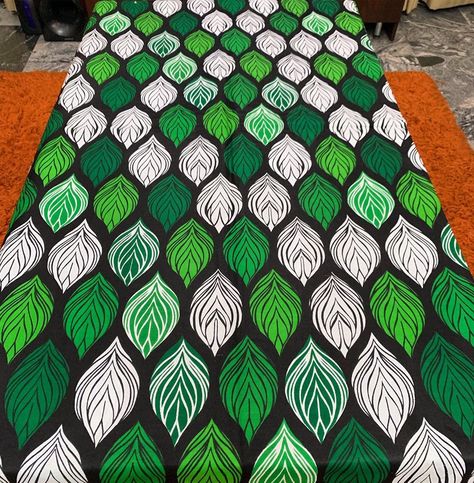 ANKARA TEXTILES DEALER on Instagram: “October 1st is 31 days from now. Shop your green,white,green fabrics now and beat the helter skelter 😅😅 Shop Exotic fabrics @houseofderiole…” Green Ankara Fabric, Green Ankara, Green Fabrics, Helter Skelter, October 1st, 31 Days, African Print Fabric, Ankara Fabric, Green Fabric