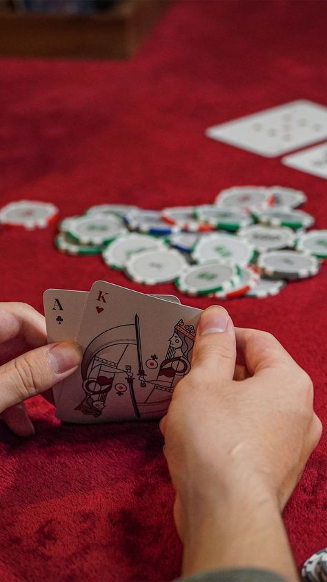 Maztermind Bowtie poker chip set. 300 clay poker chips with 100% ceramic clay, 14g weight, smooth edges, and beautiful.#CasinoFun #WinningAtTheCasino #CasinoVibes #CasinoLife #CasinoGoals Poker Photography, Rakhi Shoot, Ace Visconti, Casino Jackpot, Jewelry Video, Play Card, Poker Chips Set, Poker Set, Poker Game