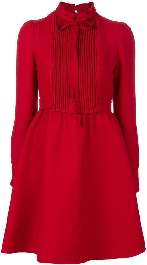 Rainy Day Dress Outfit, Red Longsleeve, Red Skater Skirt, Valentino Shirt, Victorian Dresses, Stile Casual Chic, Flared Skirts, Circle Skirts, Skater Skirts