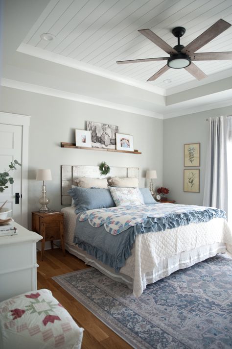 Paint Ideas For Tray Ceilings, Shiplap In Tray Ceiling, Tray Ceiling With Shiplap, Shiplap Tray Ceiling Bedroom, Tray Ceiling Wallpaper Ideas, Double Tray Ceiling Ideas, Shiplap Bedroom Ceiling, Tray Ceiling Shiplap, Tray Ceiling Paint Ideas Bedroom