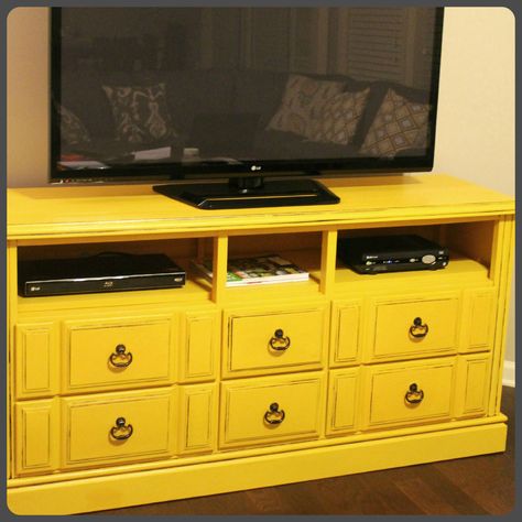 DIY TV Console - old dresser refinished and turned into a TV Console - love the yellow with black accents! Great step by step tutorial Tv Consoles, Dresser Refinish, Dresser Tv Stand, Astuces Diy, Diy Dresser, Diy Tv, Diy Entertainment Center, Old Dressers, Refurbished Furniture