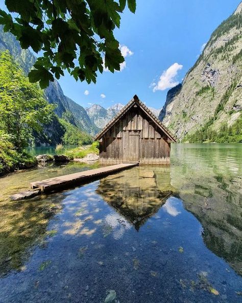 Visit Bavaria 🏞️🐮 on Instagram: "Der wunderschöne spiegelnde Obersee 💚💙💛 . 📷 @nature_without_filter . #berchtesgaden #obersee #königssee #hütte #spiegelung #reflection #bavaria #visitbavaria #bayern #natur #lake #mountain #berchtesgadenerland #bergsee #bergliebe #alpen #alps #nationalpark #wandern #wanderlust #wandernmachtglücklich #wandernindeutschland" Bavaria, Filter, Germany, Cabin, Lake, Natural Landmarks, House Styles, Travel, On Instagram