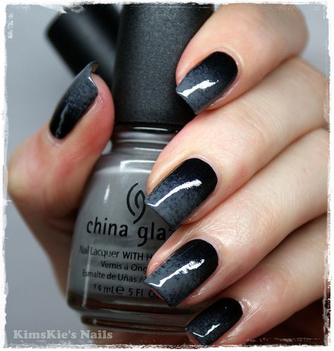 Gradient - China Glaze "Recycle" & Color Club "Where's The Soirée?" Black On Black Acrylic Nails, Hombre Nails Ombre, Dark Ombre Nails, Black Ombré Nails, Onyx Nails, Wedding Short Hair, Black Ombre Nails, Ombre Nail Art Designs, Nails Yellow