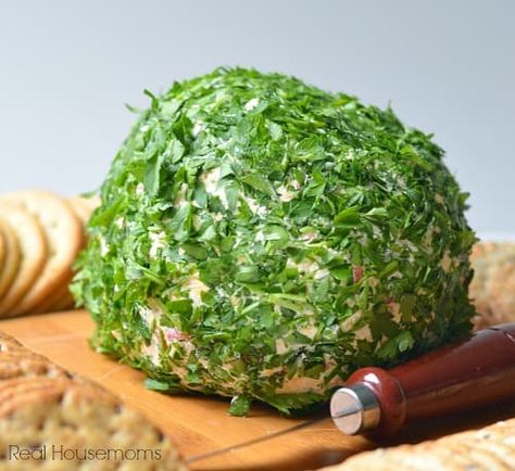 Onion Bell Pepper Cheese ball close Pepper Cheese Ball, Football Season Food, Baby Spinach Salads, Classic Appetizers, Crowd Pleasing Appetizers, Cheese Stuffed Peppers, Cold Appetizers, Green Onion, Great Appetizers