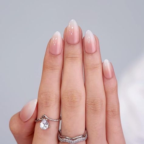 These are medium almond shaped press on nails in the color almond cream. They are semi transparent soft gel ombre nails that come with nail glue. There are 30 pieces in the kit along with 15 different sizes. Ombre Gel Nails, Almond Cream, Semi Transparent, Vanilla Cream, Stick On Nails, Nail Kit, Ombre Nails, Glue On Nails, Fake Nails