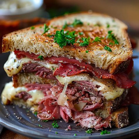 Ultimate Reuben Sandwich Recipe – Classic Deli-Style Raisin Bread Sandwich, Ruben Sandwich Recipe, Ruban Sandwich, Deli Sandwich Recipes, Deli Sandwiches Recipes, Ruben Sandwich, Turkey Reuben, Reuben Sandwich Recipe, Sandwich Video