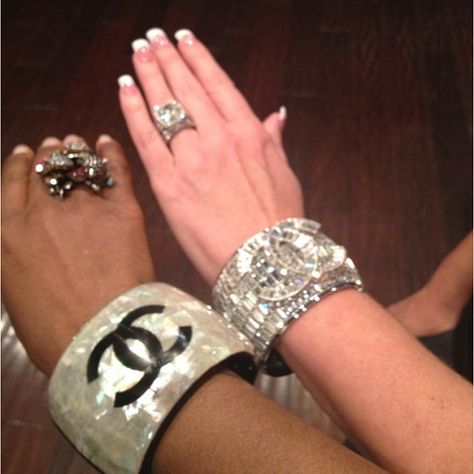 “@shunmelson shows up with her Chanel cuff and I had to show her what a REAL one looks like!” Chanel Cuff, Kim Zolciak, Mcbling Fashion, The Bling Ring, Kei Visual, Bracelets And Rings, Dope Jewelry, Rock Chic, Real One