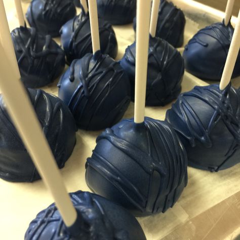 Dark Blue Decorations Party, Dark Blue Party Aesthetic, Dark Blue Party Theme, Navy Blue Party Theme, Navy Blue Quince Cake, Dark Blue Party Decorations, Navy Blue Cake Pops, Navy Cake Pops, Dark Blue Birthday Theme