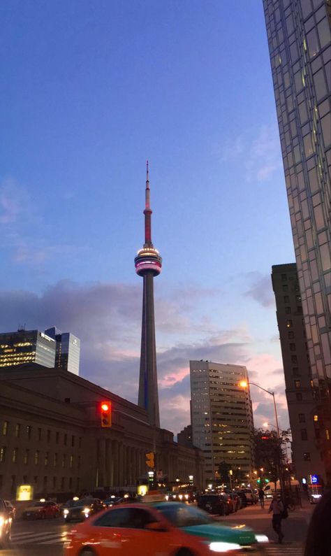 Toronto Astethic, U Of T Toronto, Cn Tower Aesthetic, Immigration Aesthetic, Toronto Night Aesthetic, Toronto Tower, Aesthetic Toronto, Wallpaper Toronto, Canada Toronto City