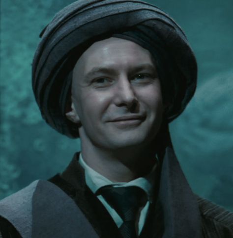 Professor Quirrell, Harry Potter Professors, Hogwarts Professors, Wingardium Leviosa, Smash Cake, Pretty Wallpapers, Hogwarts, Harry Potter, Wallpapers