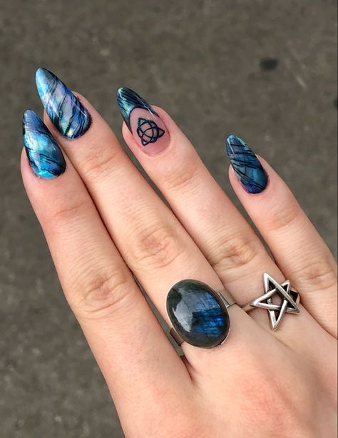 Witchy Gel Nails, Witch Nails Short, Labradorite Nails, Viking Nail Art, Witchy Nails Short, Spiritual Nails Designs, Short Witchy Nails, Witchcraft Nails, Purple Witchy Nails