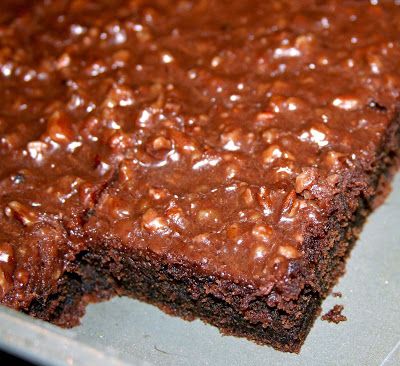 Culturally Confused: Lady Bird Johnson's Mexican Chocolate Cake Mexican Chocolate Cake, Mexican Cake, Texas Tea, Comfort Desserts, Chocolate Sheet Cake, Mexican Chocolate, Bird Cakes, Sheet Cake Recipes, Tea Cake