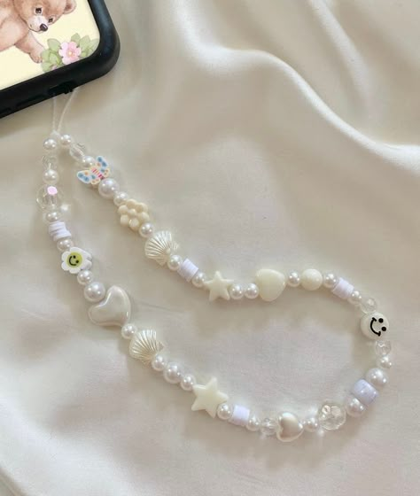 Phone Strap Aesthetic, Aesthetic Phone Charms, Iphone Charms, Phone Charms Aesthetic, Pearl Phone Charm, Y2k Beach, Preppy Jewelry, Phone Straps, Strap Phone