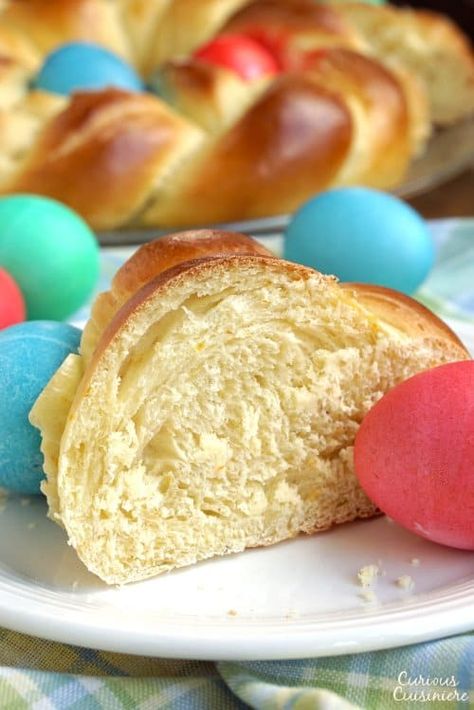 Italian Easter Recipes, Greek Easter Bread, Italian Easter Bread, Easter Bread Recipe, Italian Easter, Pane Dolce, Easter Bread, Easter Baking, Easter Goodies