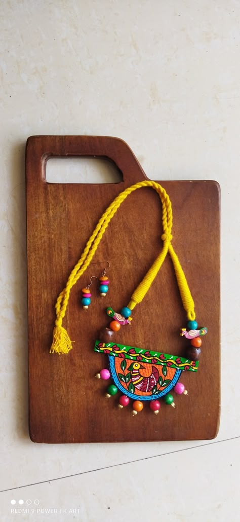 Fabric Painting Jewellery, Navratri Diy, Mdf Jewelry, Diy Earrings Materials, Diy Jewelry Set, Terracotta Jewellery Designs, Diy Earrings Easy, Handmade Leather Jewelry, Diy Fabric Jewellery