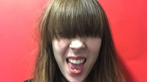 Six Second Hacks: Four Ways To Deal With A Shitty Grown-Out Fringe Growing Out Fringe Hairstyles, Grown Out Fringe, Growing Out Fringe, Long Bangs, Grow Out, Hair Tutorial, Hair Salon, To Look, Bangs