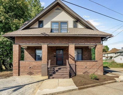 https://oldhousesunder100k.com/?p=23381 c.1913 Craftsman Home For Sale in Ohio Under $90K Built in 1913, this is a three bedroom, 1.5 bath Craftsman home for sale. The woodwork is beautiful in the sought-after Craftsman style, while the kitchen has been updated. Nice to have a dry basement.   #brickhouseforsale #bungalowforsale 1916 Craftsman Home, 1910 Craftsman Home Exterior, 1906 Craftsman Home, 1920s Craftsman One And A Half Story Bungalows, Clarkson Craftsman Dollhouses, Dry Basement, Bungalows For Sale, Craftsman Style Homes, Craftsman Bungalows