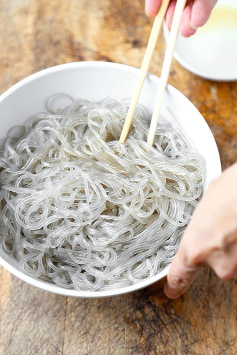 A savory, sweet and nutty Japchae Recipe that marries chewy Korean glass noodles with stir-fried veggies. Ready in 16 minutes from start to finish! Japchae Recipe Korean, Japchae Recipe, Korean Glass Noodles, Recipe Korean, Fried Veggies, Noodles Lover, Favorite Breakfast Recipes, Glass Noodles, Korean Dishes